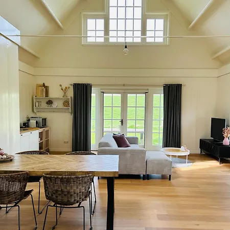 Nieuwland Holiday home *